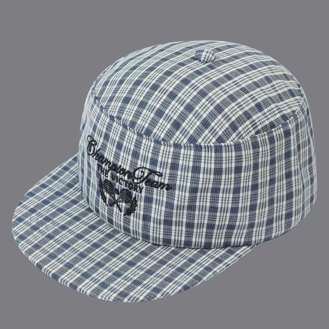 Lettre de broderie à carreaux Raquette de tennis Pattern Plat Brim Casquette de baseball approprié pour Moun