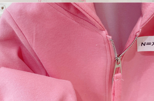 Deux hoodies de sport et de loisirs parents-enfants