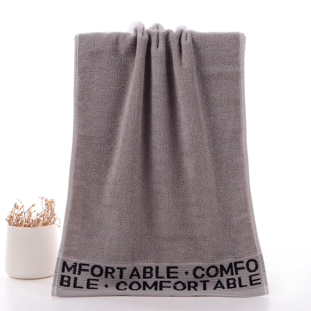 Serviette de coton et lavage du visage