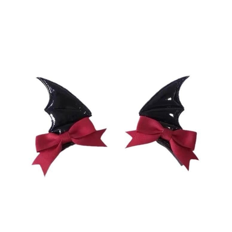 Le diable chauve-souris Bow coiffure de pince