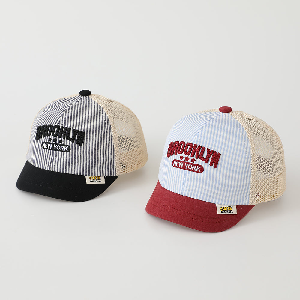 Casquette de baseball pour les enfants rayés multicolores en mailles pour l'été