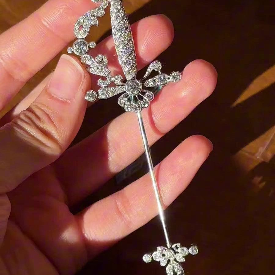 Exquise Vintage Épée de diamant complet
