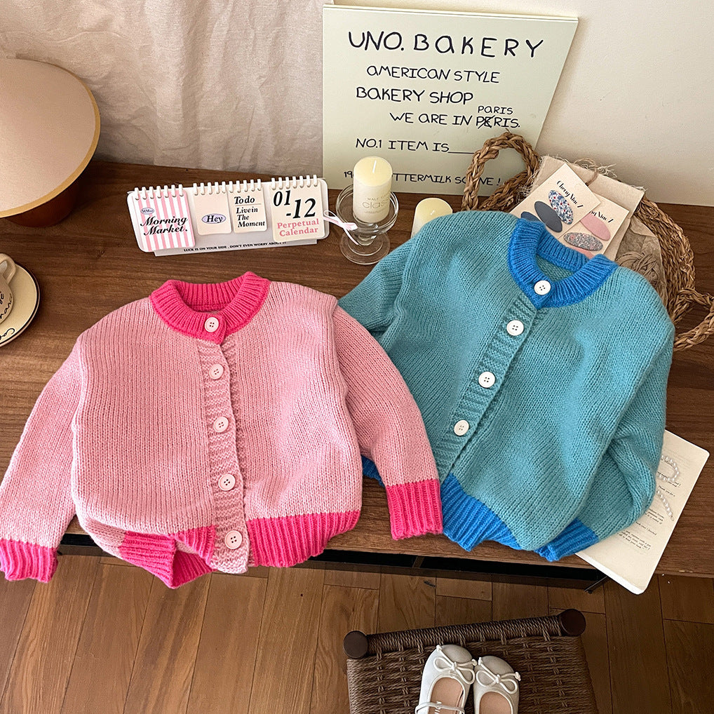 Chandail tricoté à la mode en manteau de fille