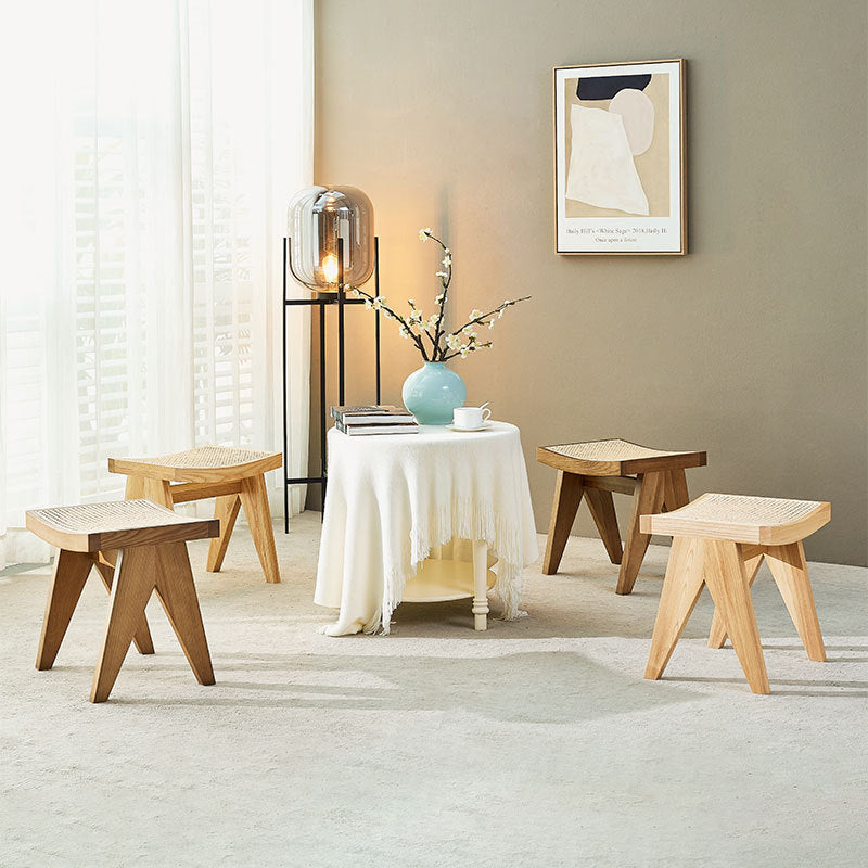 Tabouret minimaliste en osier et en bois massif