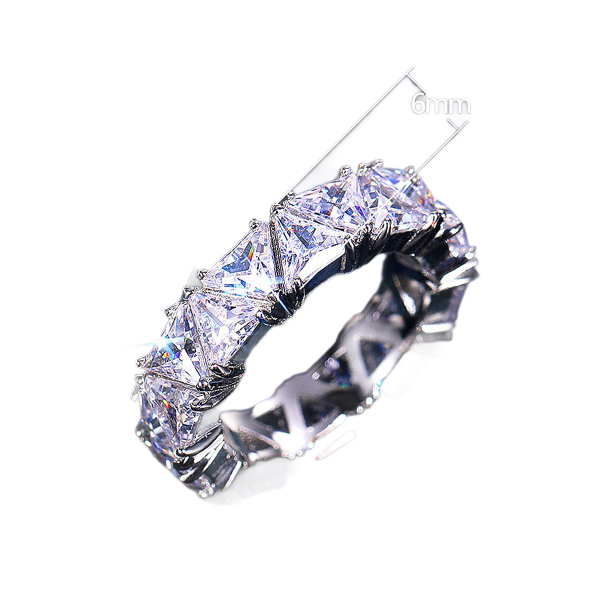 European And American Fashion Triangular Zirconia Anneau pour femmes