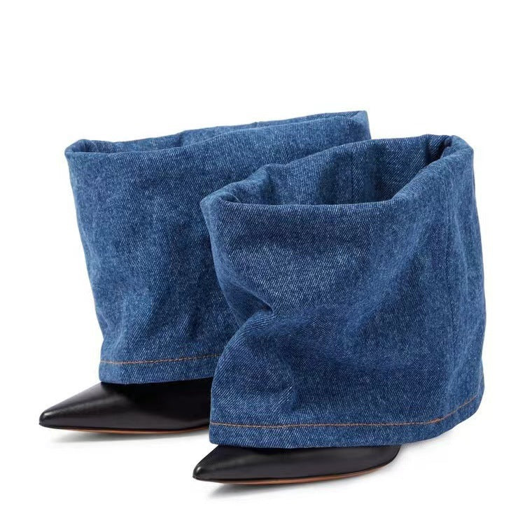 Bottes de denim pointues à talons hauts