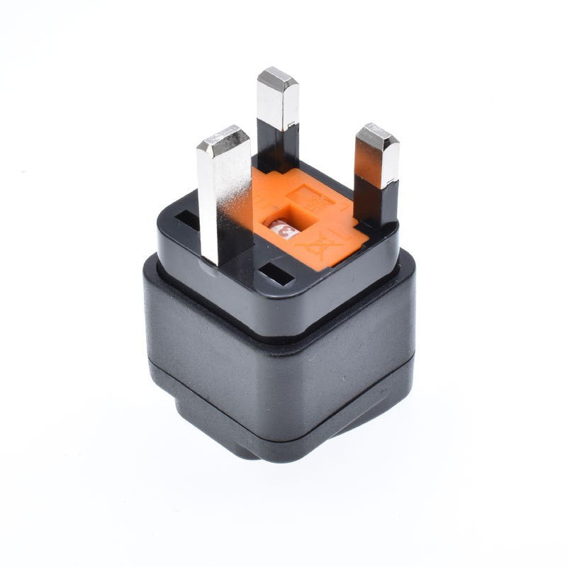 Plug de conversion de trous polyvalents Adaptateur standard britannique CE