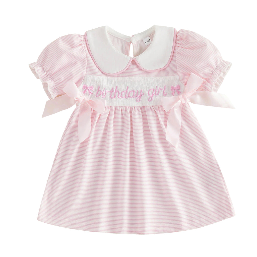 Robe de bébé fille brodée à carreaux roses
