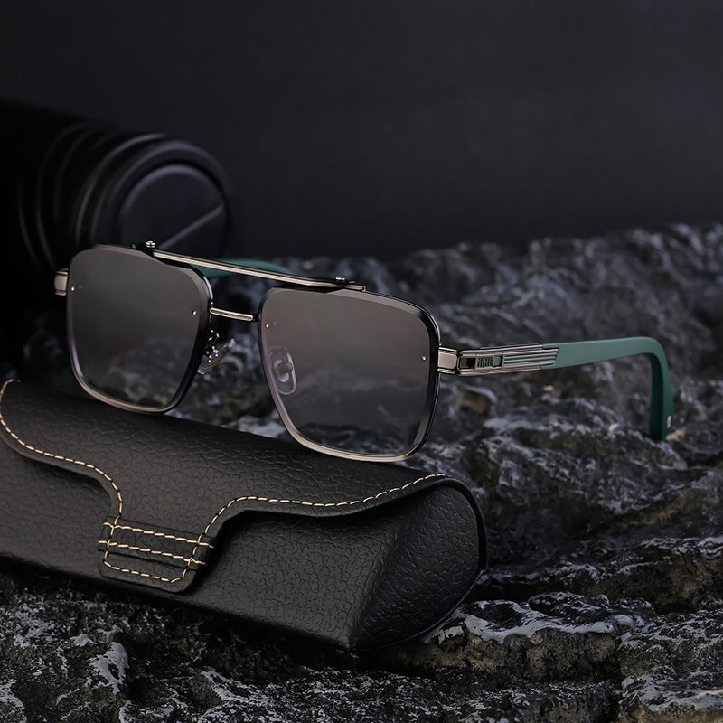 Lunettes de soleil homme à cadre carré