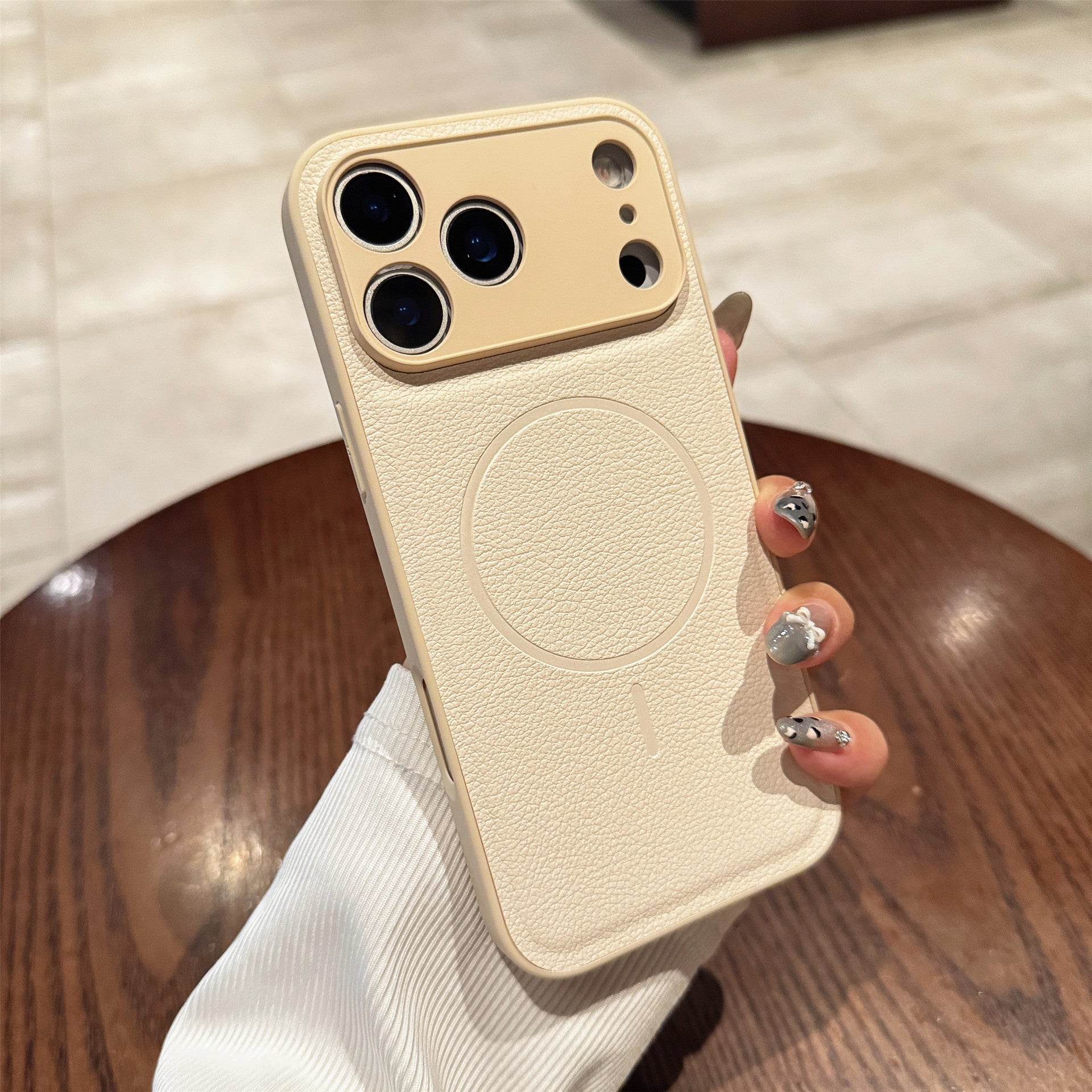 Aspiration magnétique Fine Circle Solid Couleur Fine Trou Protective Sleeve Phone Case