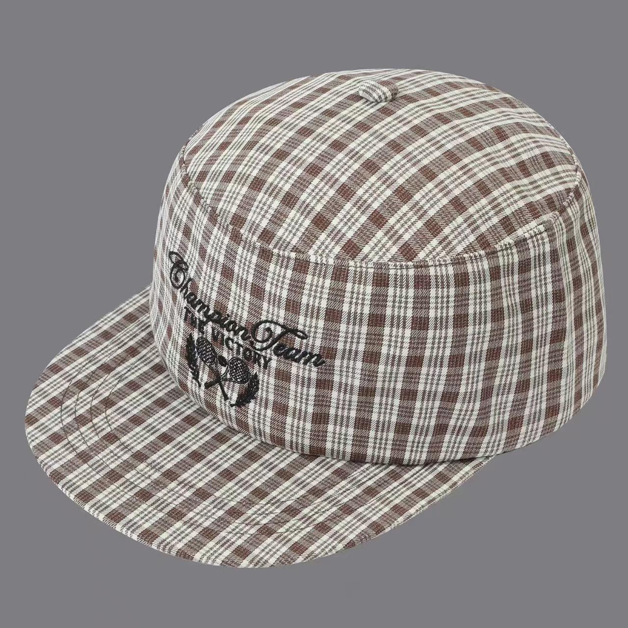 Lettre de broderie à carreaux Raquette de tennis Pattern Plat Brim Casquette de baseball approprié pour Moun