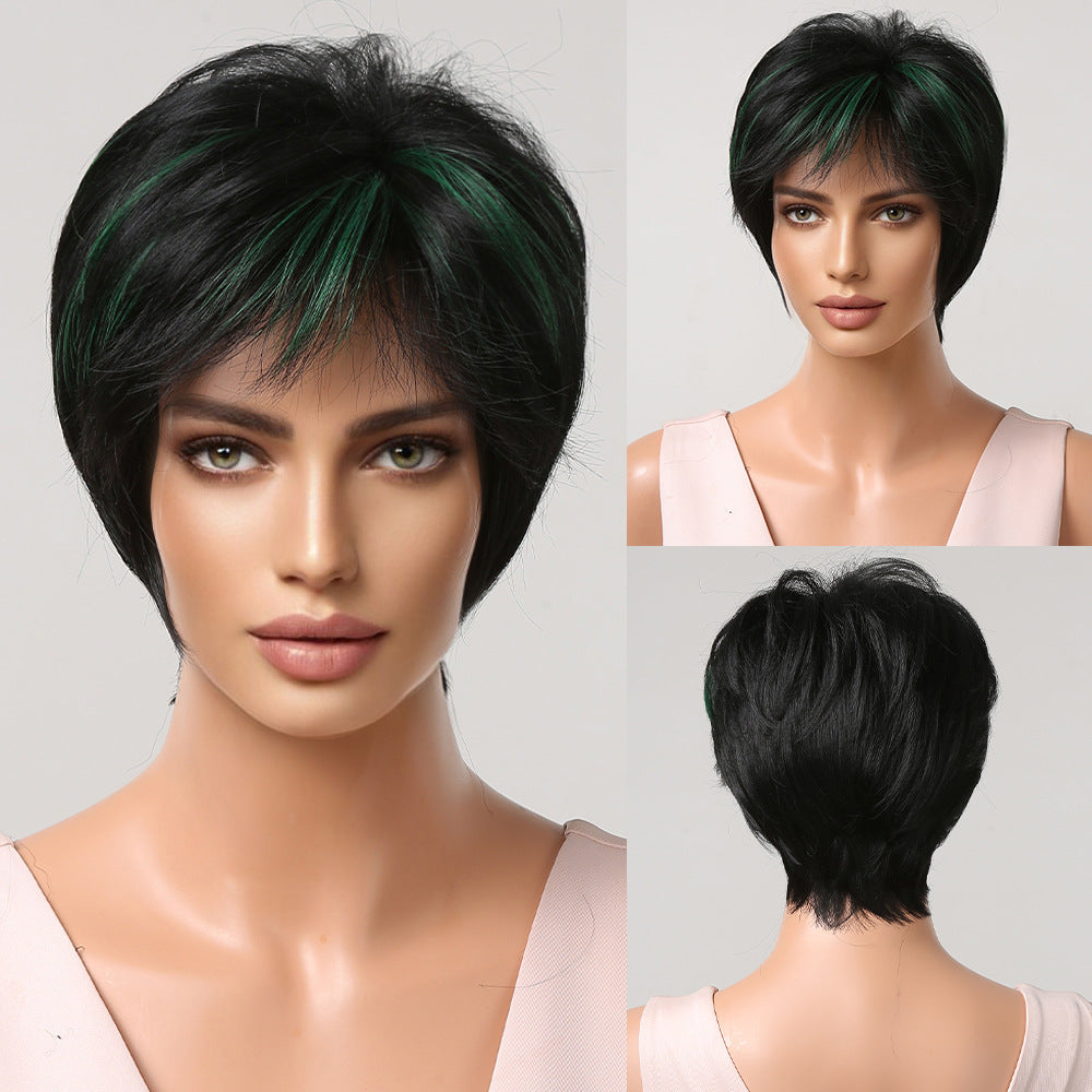 Élégant court cheveux bouclés ronde visage et tête de wavy