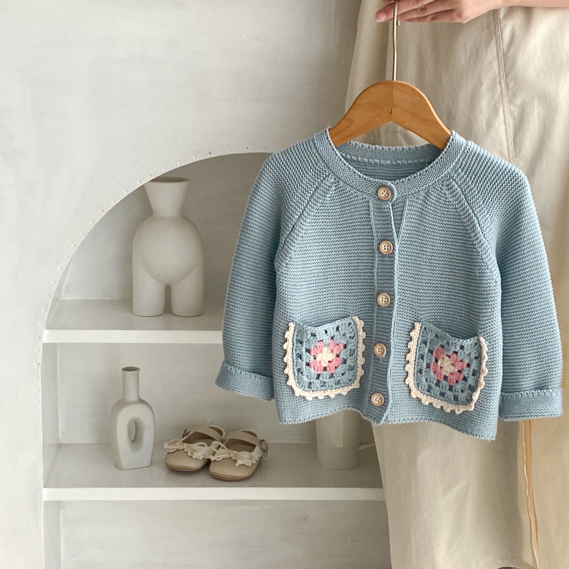 Collier rond d'enfants Sweater Cardigan main Crochet fleur Hollow manteau de poche