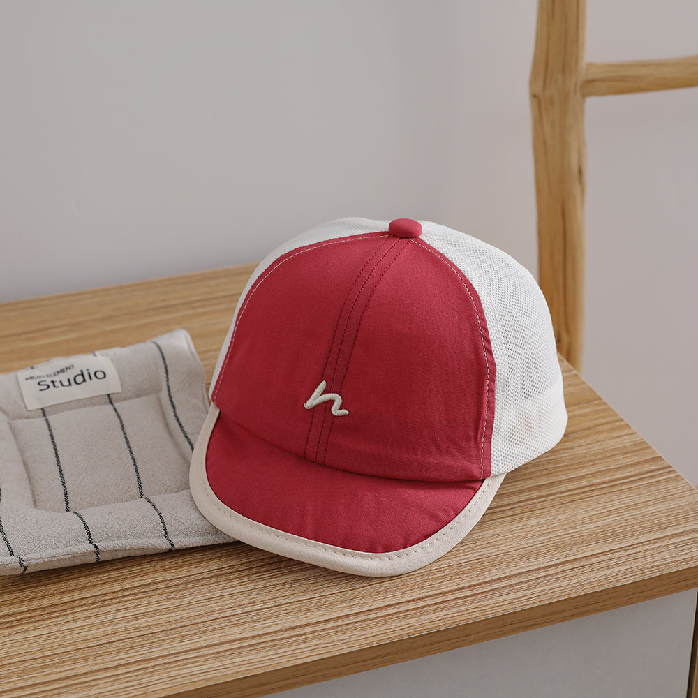Casquette de baseball courte Brimmed pour enfants avec surface en mesh pour ventilation et protection solaire