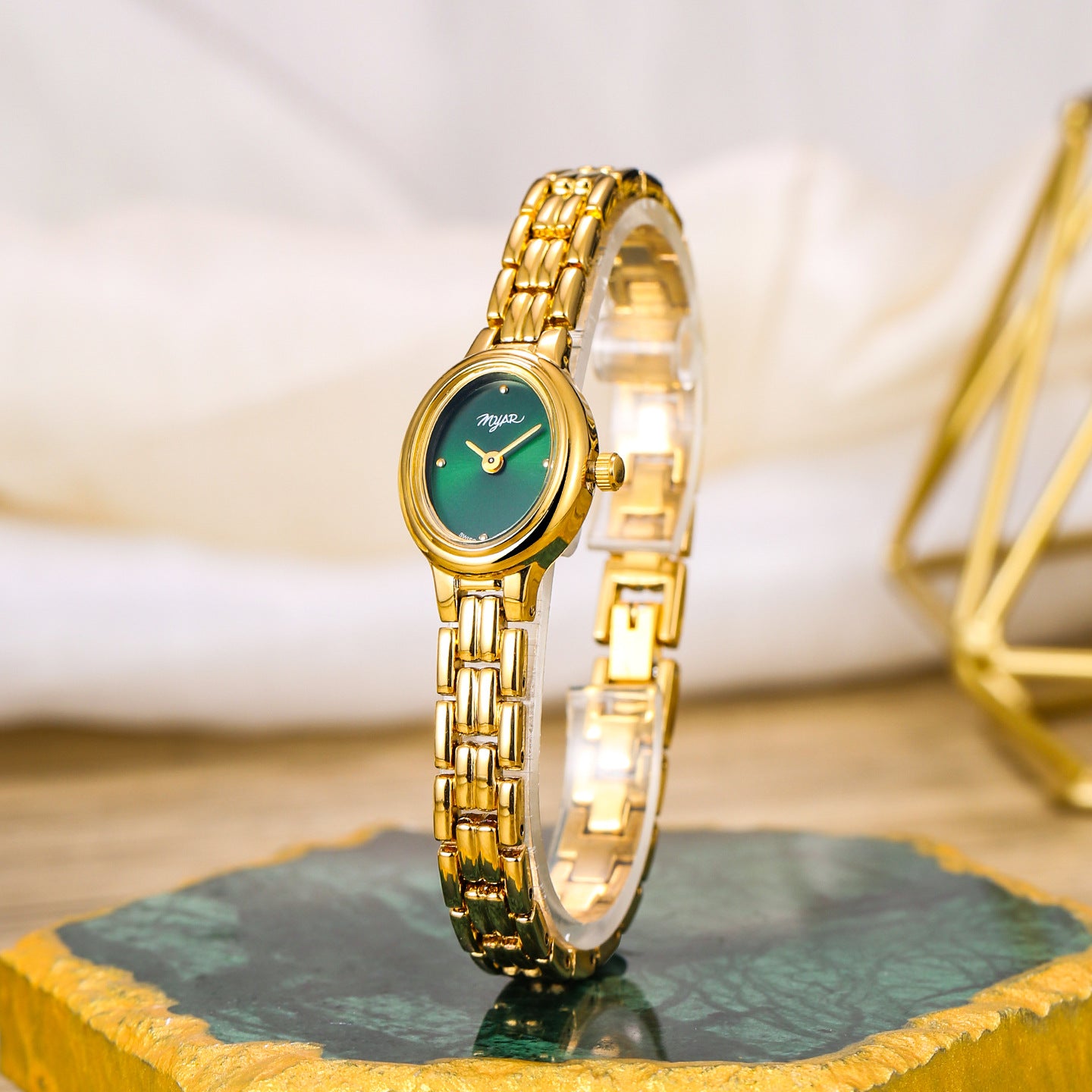 Montre Quartz Exquise Oval Mini Femme Vintage Imperméable
