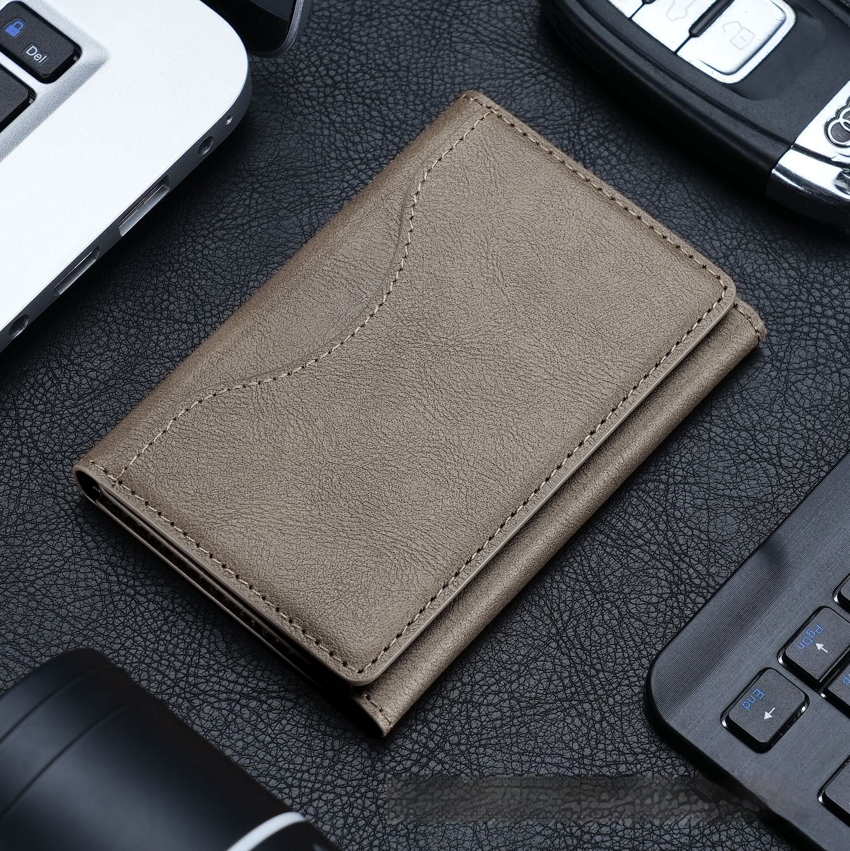 Porte-cartes magnétiques triples en cuir