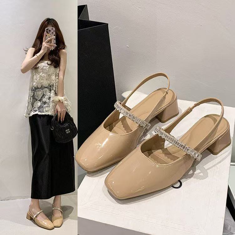Femmes Comfort Square Toe Strass Block Heel Sandales aux pieds fermés
