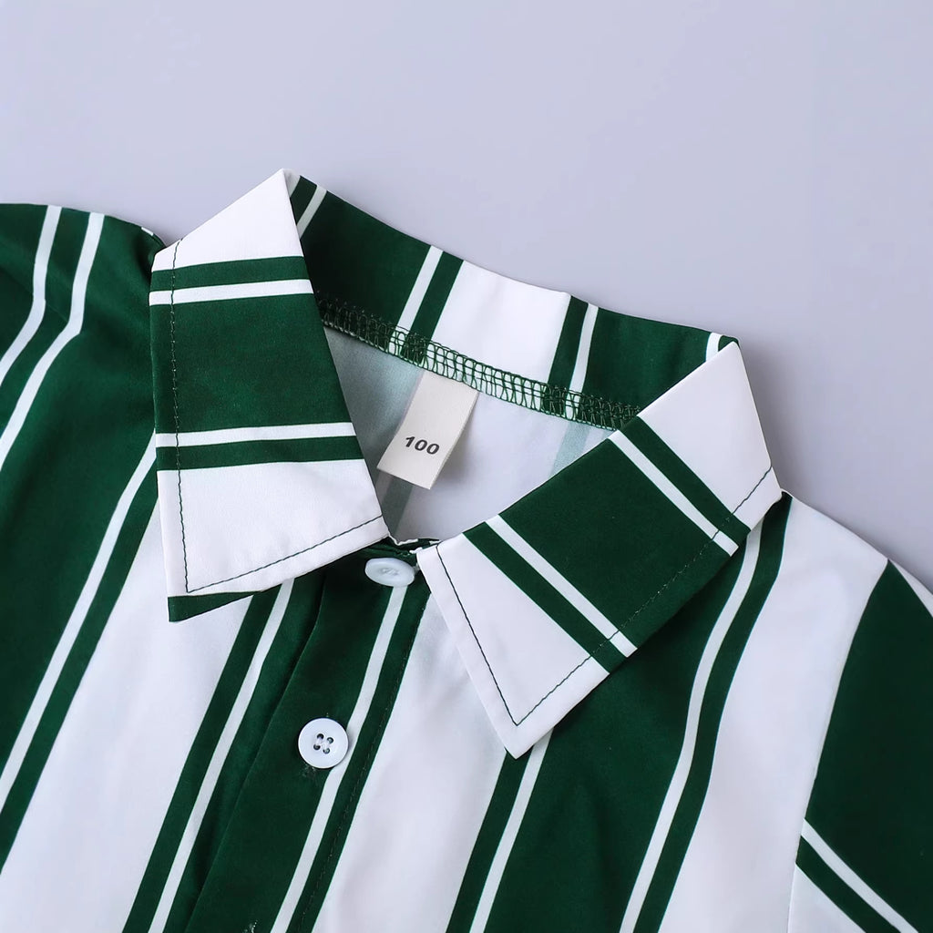 Chemise et shorts à manches courtes à rayures vertes et blanches pour garçons