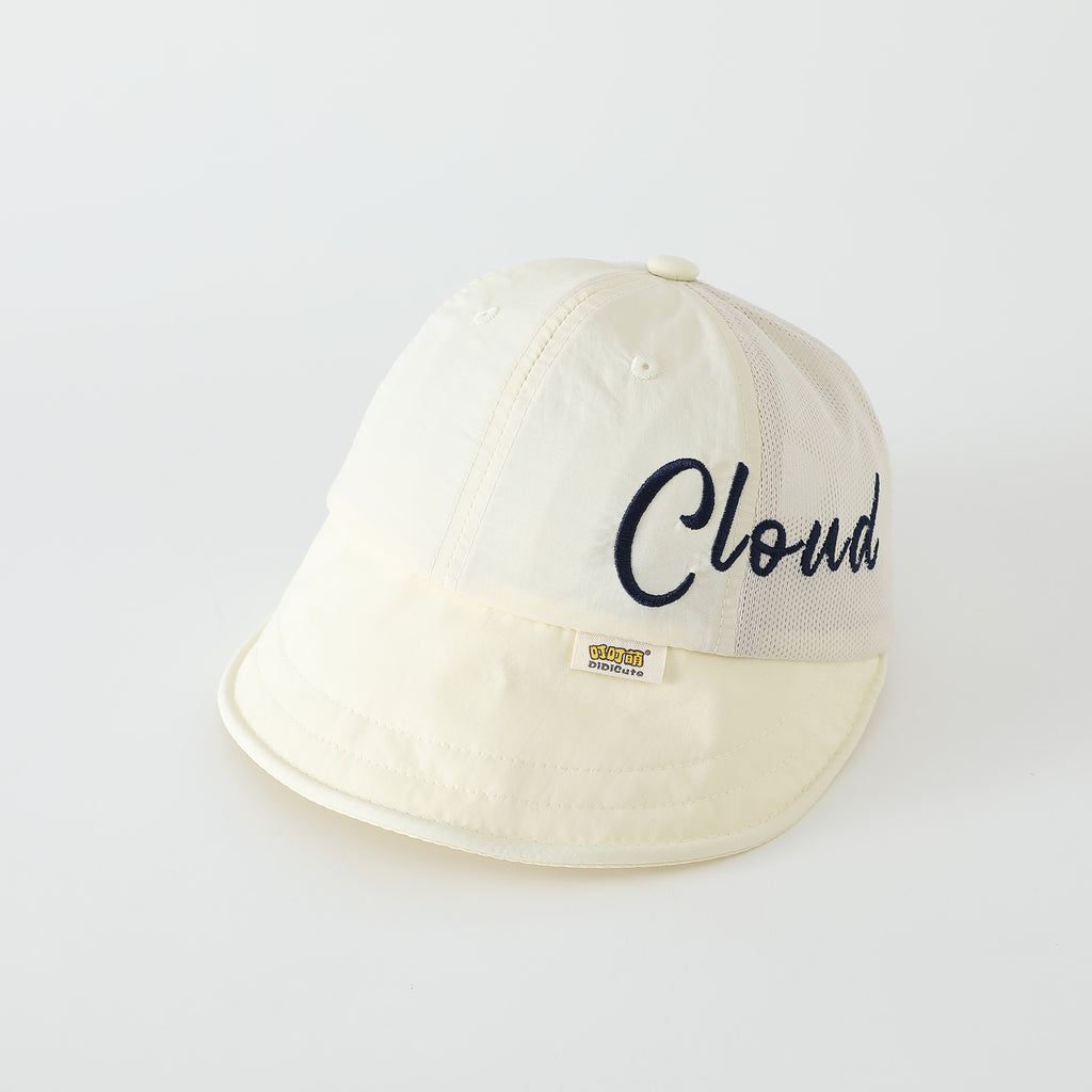Chapeau de soleil de broderie anglaise pour enfants d'été avec tissu de filet latéral pour la ventilation et doux
