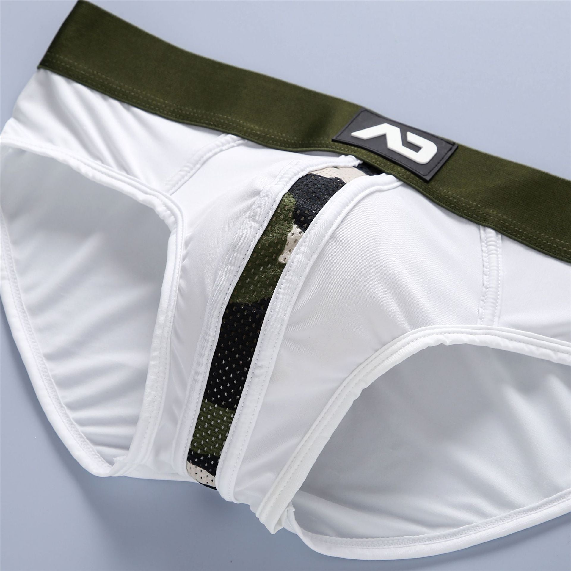Lait pour hommes Soie Basse Taille Élastique Sac en trois dimensions Slip confortable