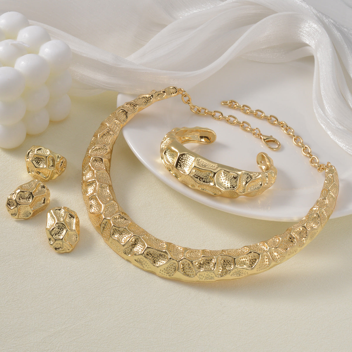 Boucles d'oreilles et bagues de style bohème à collier de lune de trois couleurs