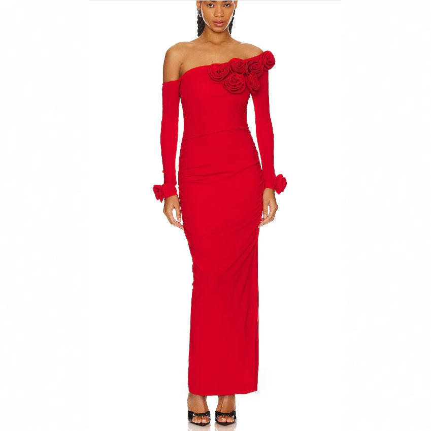 Robe à manches longues à épaule inclinée en trois dimensions