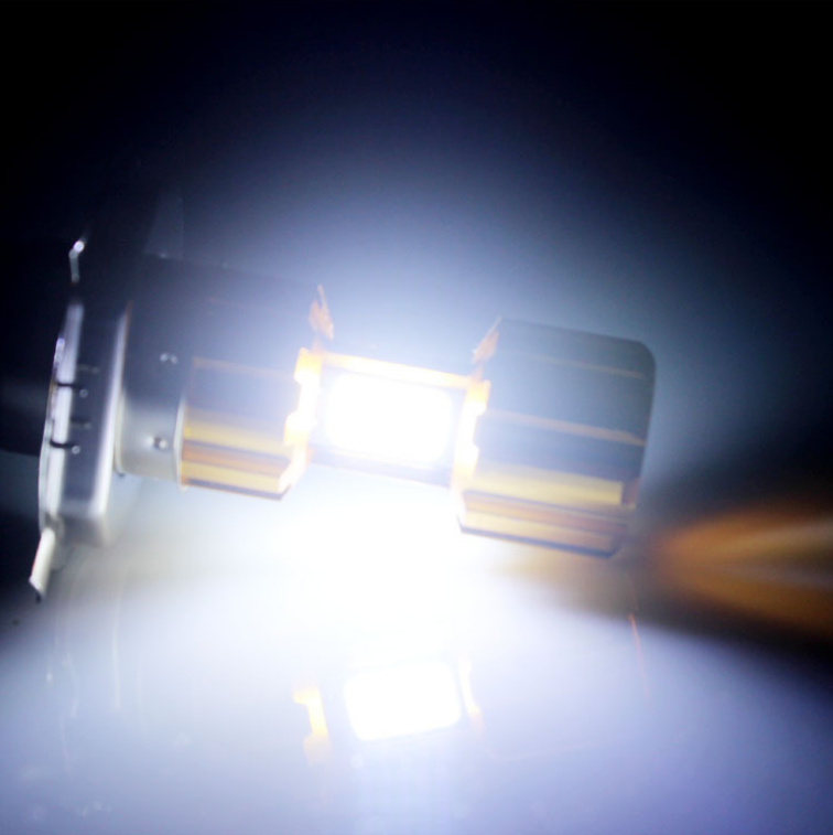 LED du motocycle Phares universels en ligne