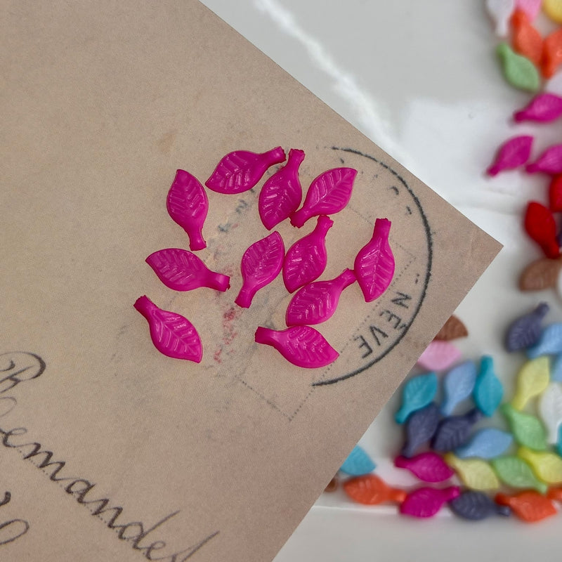 Charms de feuille en acrylique opaque massif