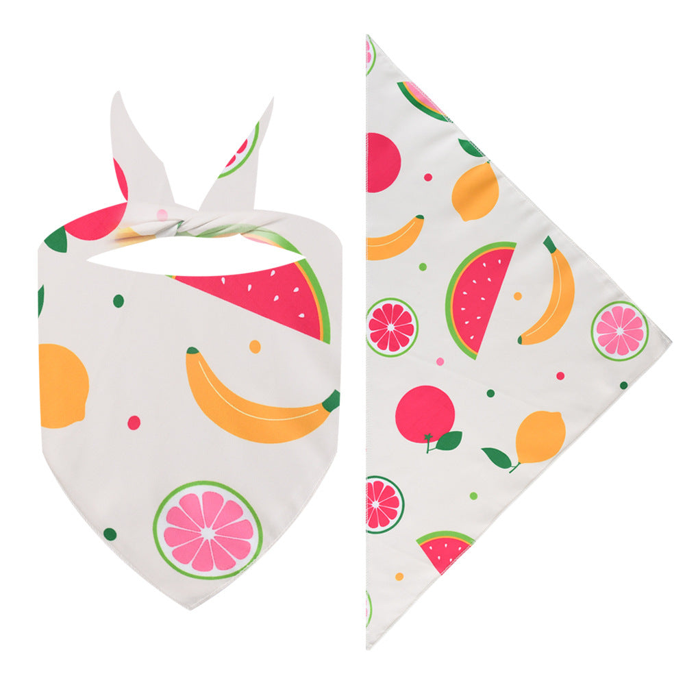 Dessin animé Triangle d'animal de compagnie frais Fruit Polyester imprimé Chat et chien Saliva Serviette écharpe Qui