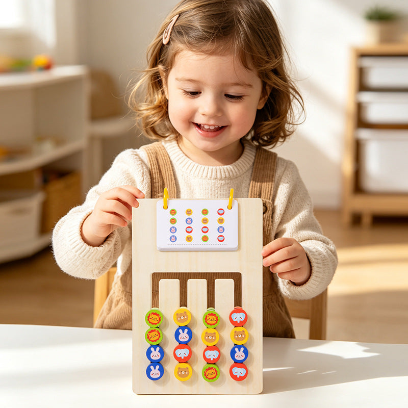 Des pièces de jeu à quatre couleurs pour les enfants