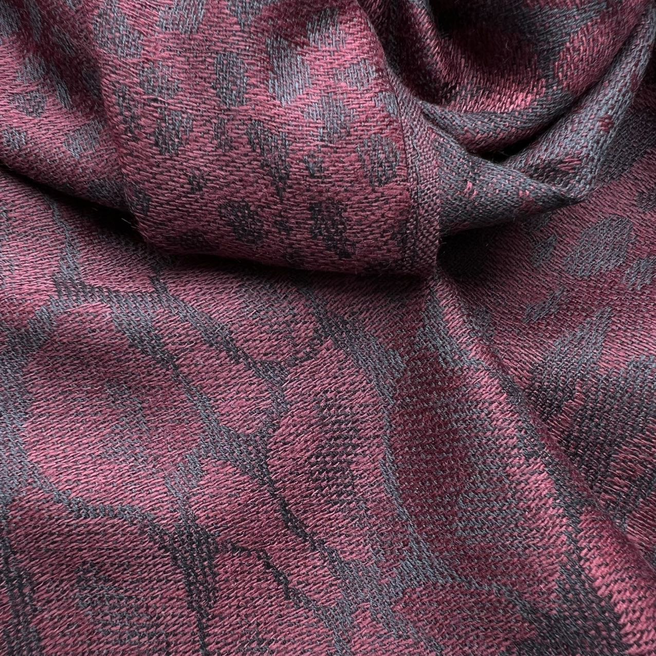 2pcs Floral Romantique Jacquard Florals Sur Vivid Magenta longue écharpe