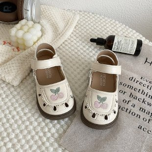 Sandales aux pieds fermés pour filles