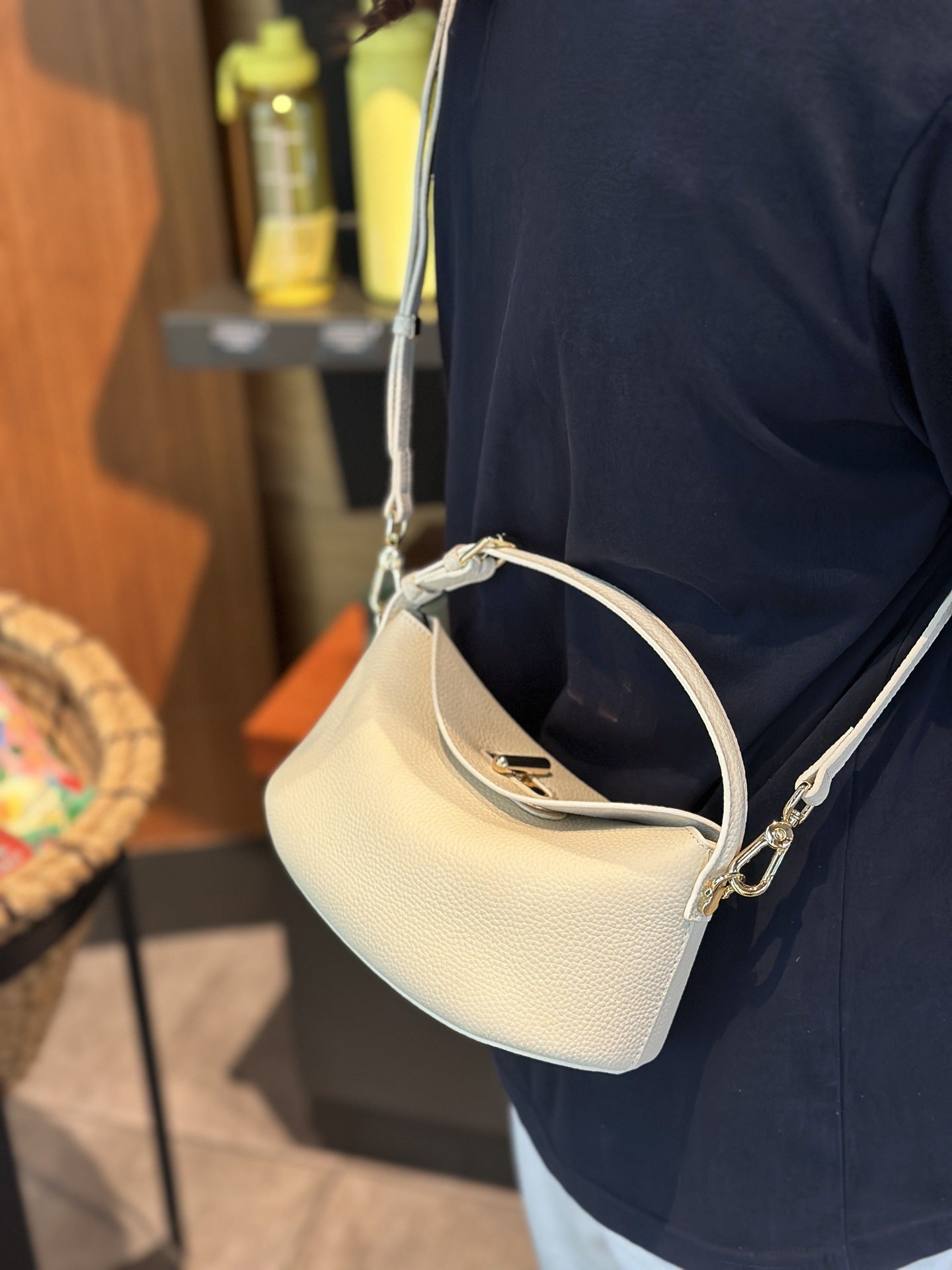Litchi grain véritable cuir Premier couche Cowhide Yuanbao sac pour les femmes