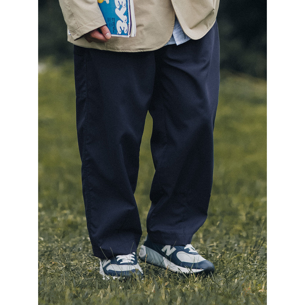 Pantalon de base pour les jeunes qui n'ont pas d'argent