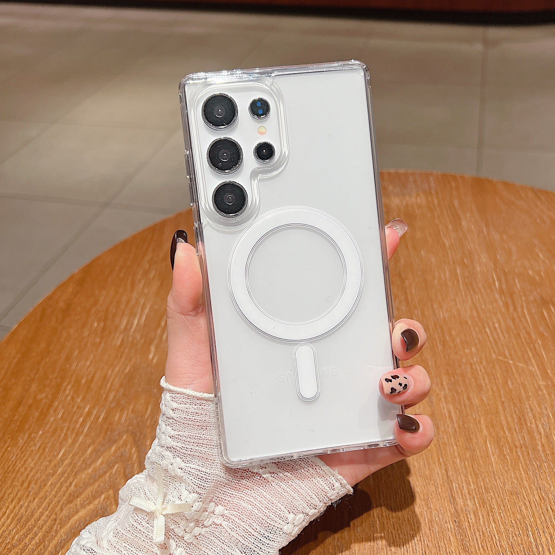 Simple boîtier de téléphone transparent résistant à la chute magnétique
