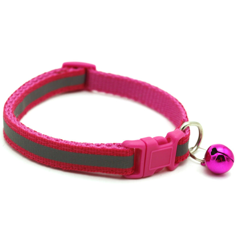 Collier de poupée en peluche avec boucle colorée