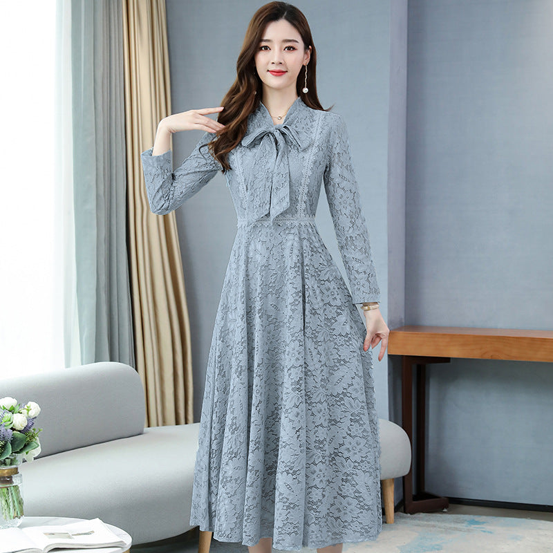 Robe de dentelle à manches longues pour femmes