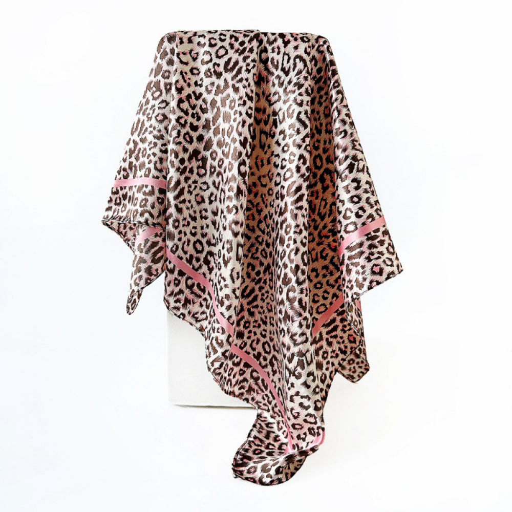 Écharpe de soie classique léopard - élégant et mode
