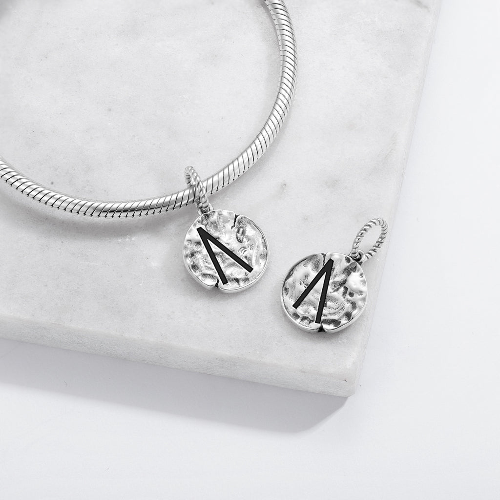 Norse Runes Uruz Symbole 925 Argent Sterling Textured Dangle Charm pour bracelets de charme