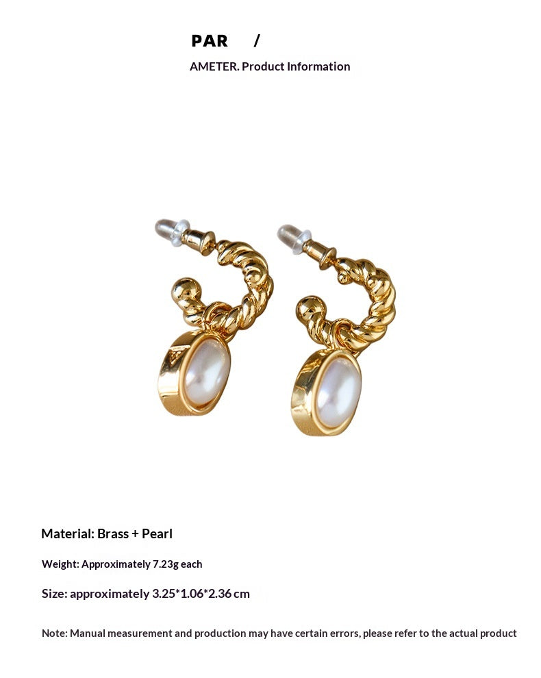 Boucles d'oreilles élégantes et délicates en perles de noeuds tordus
