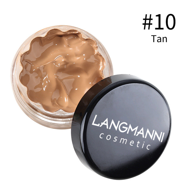 Fondation dans 12 nuances disponibles pour le maquillage