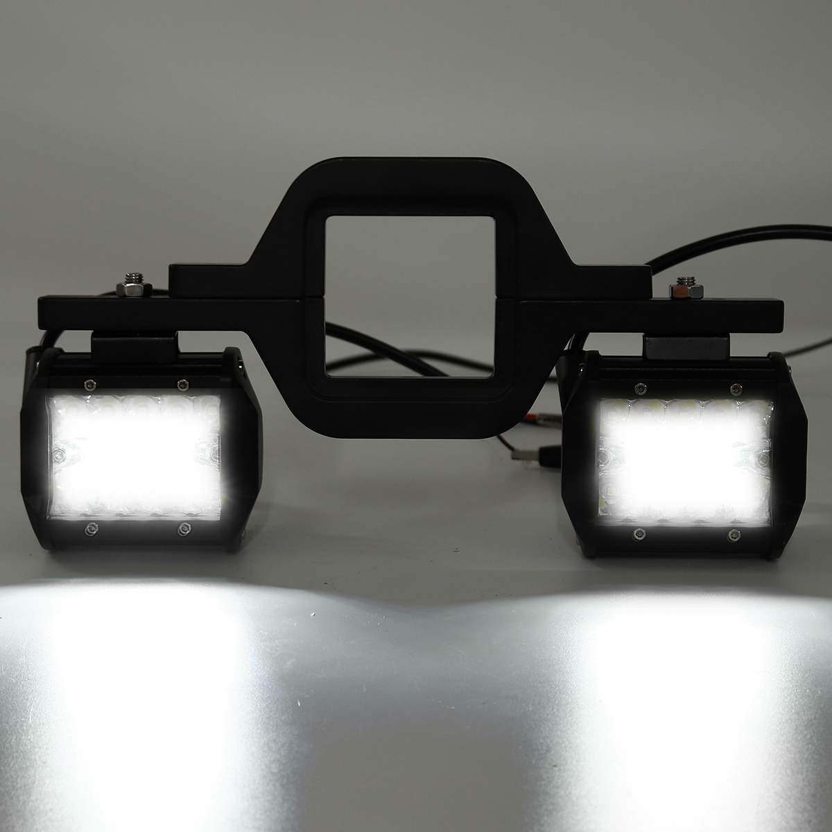 Bande lumineuse LED avec support de montage de remorque