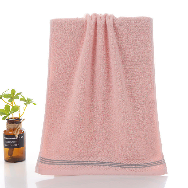 Serviette de coton et lavage du visage
