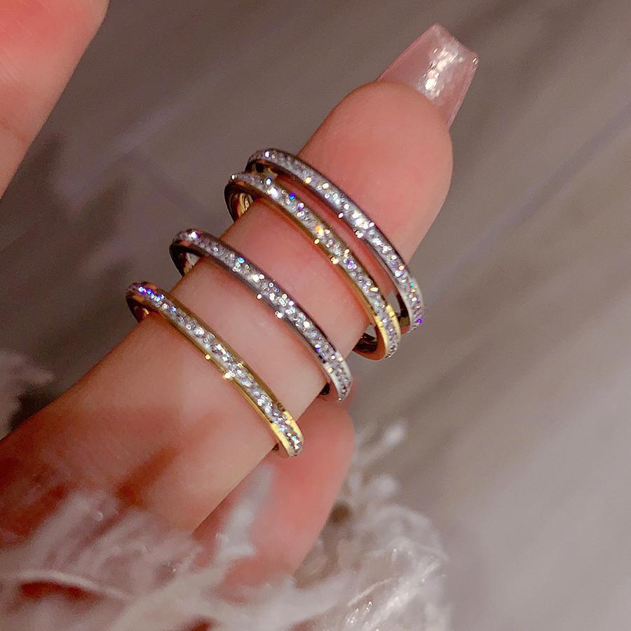 Titanium Steel Baby's Breath Star Row Diamond Ring Femme Mode Tempérament Bijoux Tous