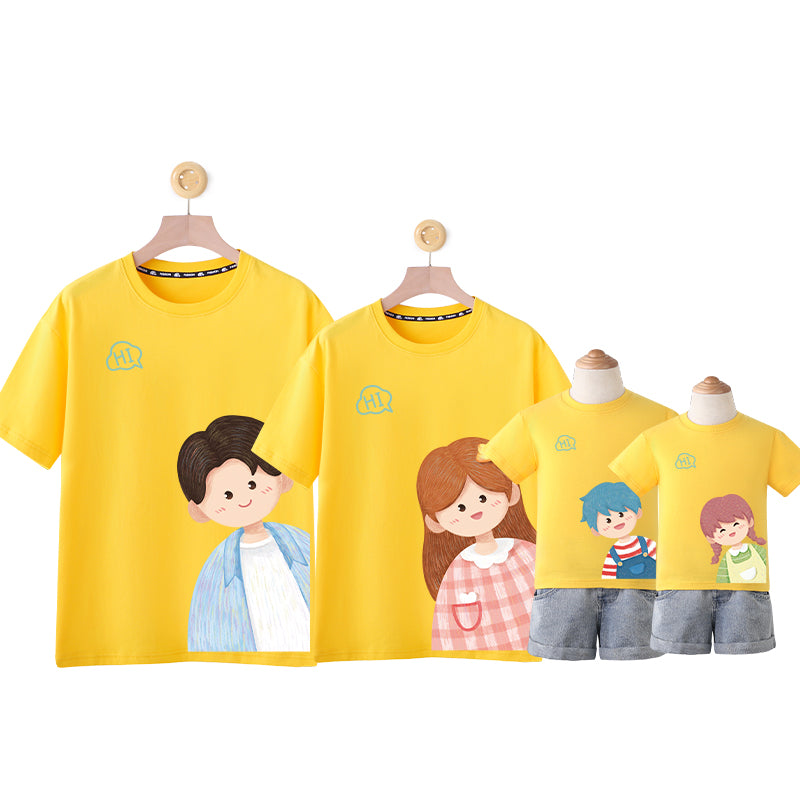 Un T-shirt à manches courtes en coton trois ou quatre