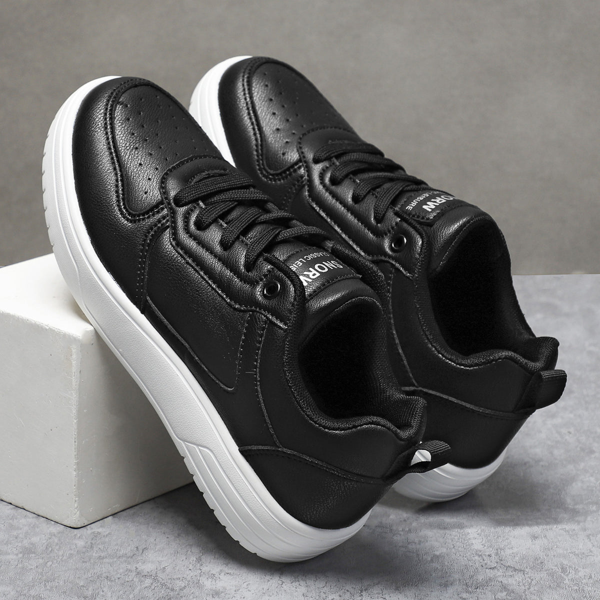 Chaussures Blancs du Couple Printemps et Automne Sneakers Blanc Pur Homme