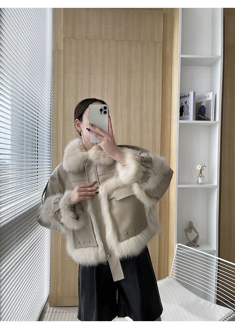 Manteau en cuir de fourrure de renard sensé