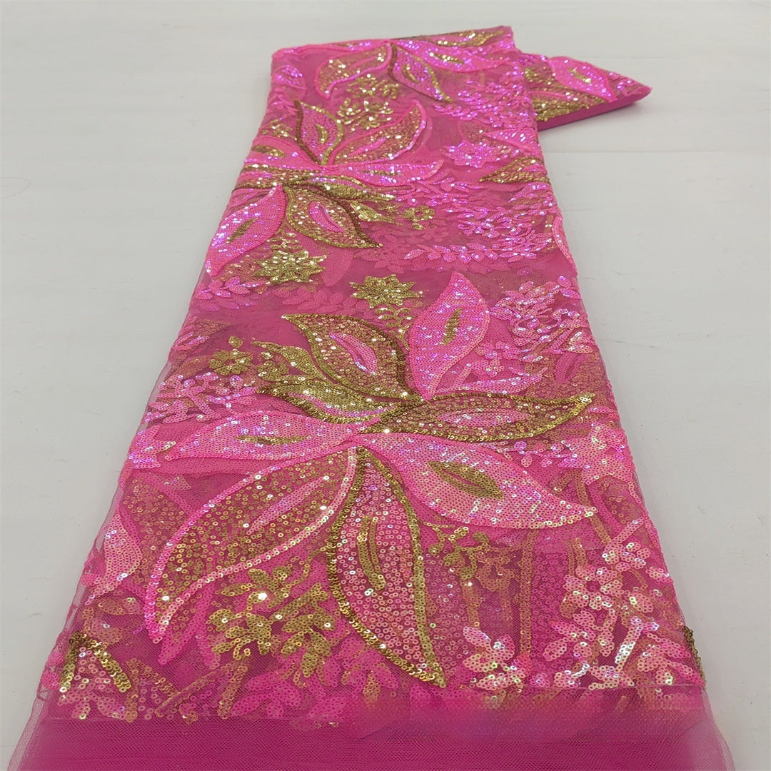 La scène de mariage et les robes de mariée Feature Rainbow-vert Tissu brodé
