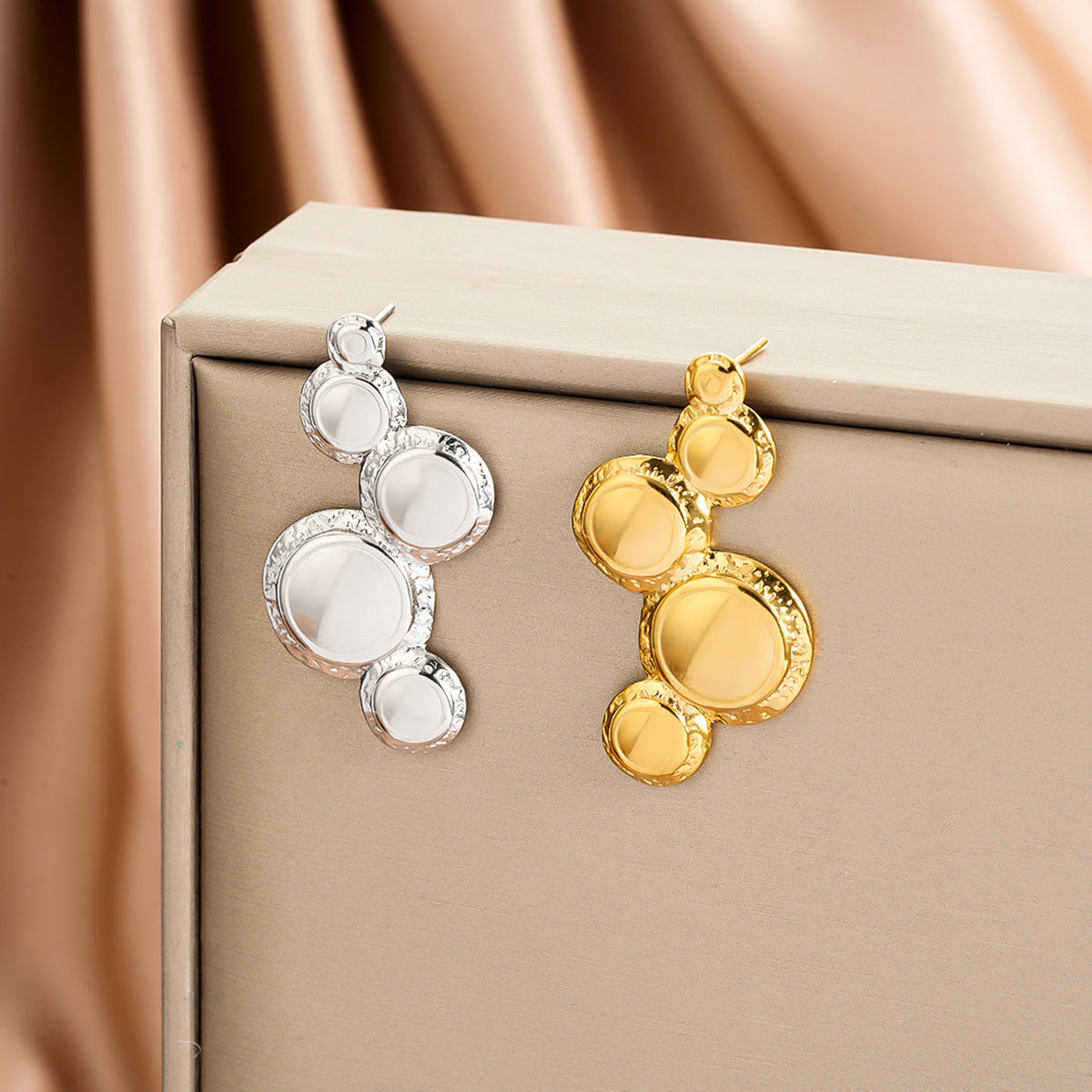 Exclusive pour l'Europe et les États-Unis Boucles d'oreilles Bohemian Diamond Round Cross Flower