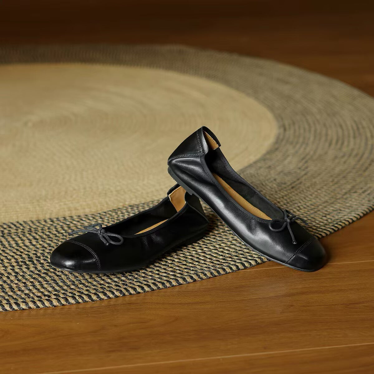Women's Retro Bow Knot Square Toe Soft Leather Ballet Flats